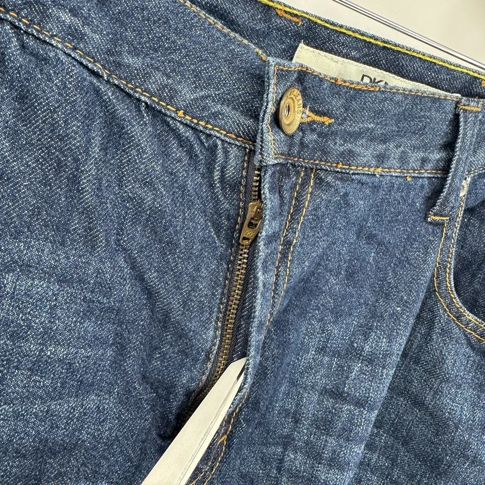 DKNY Jean Men's Size 38 x 30 Straight Fit Denim Pants‎ Dark Wash Blue Denim